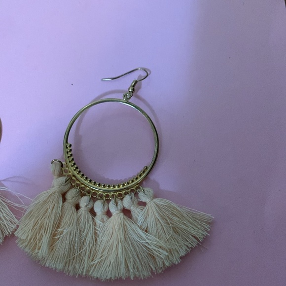 Beautiful earrings, pretty in pink - Picture 3 of 5